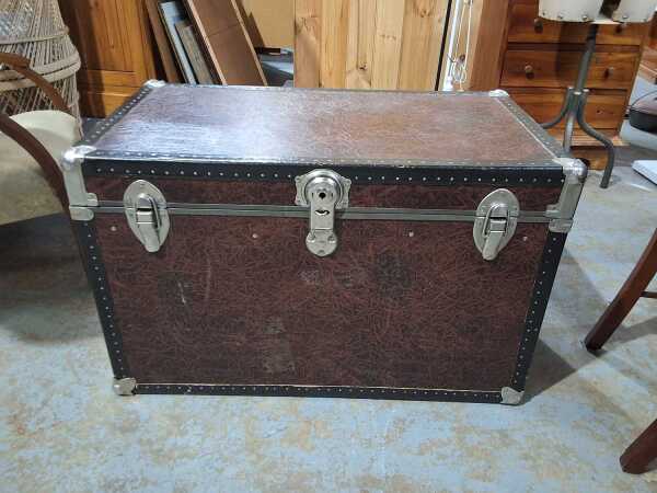TRUNK
