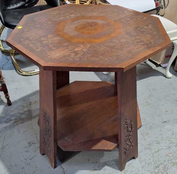 OCCASIONAL TABLE