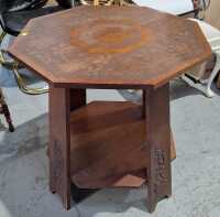 OCCASIONAL TABLE