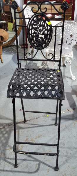BAR STOOL