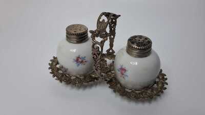 Salt And Pepper Set