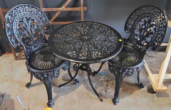PATIO SETTING