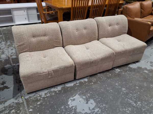 MODULAR LOUNGE
