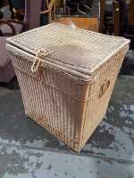 LAUNDRY BASKET