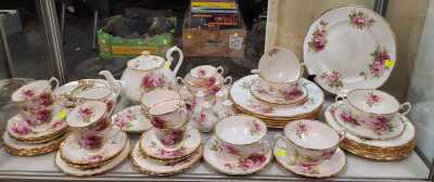 Royal Albert Dinner Service