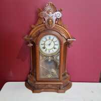 MANTEL CLOCK