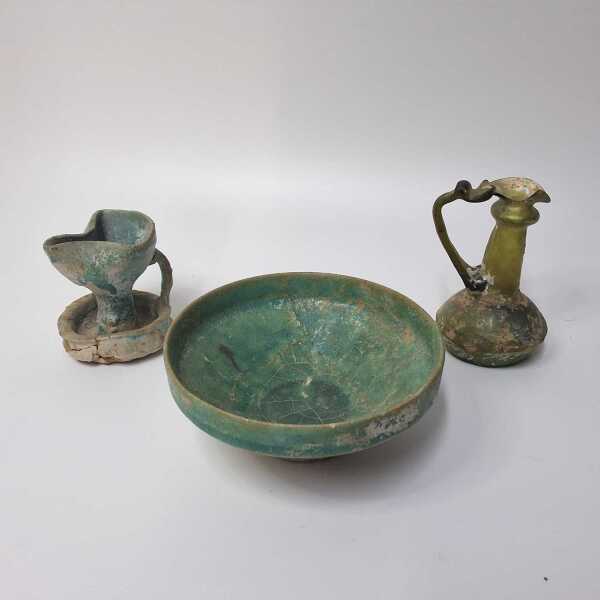 ARCHAIC POTTERY AND GLASS
