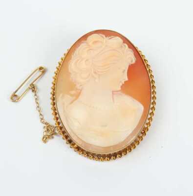 Gold Cameo Brooch