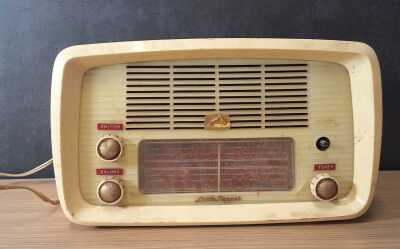 Little Nipper Radio