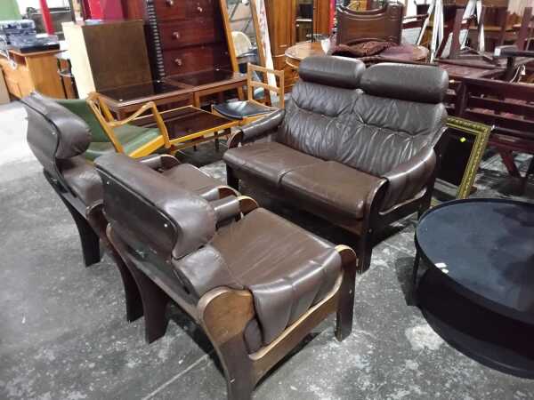 LOUNGE SUITE