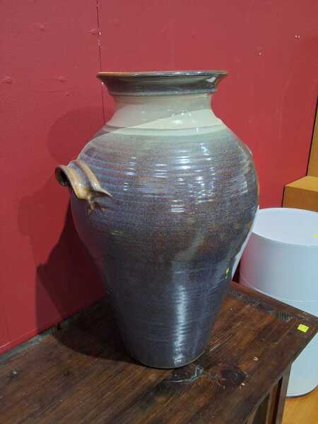 FLOOR VASE