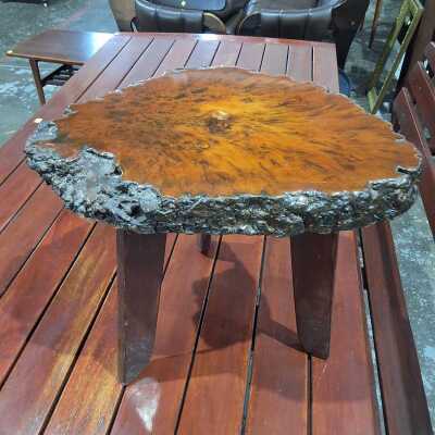 32 · SLAB STOOL