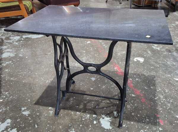 HALL CONSOLE