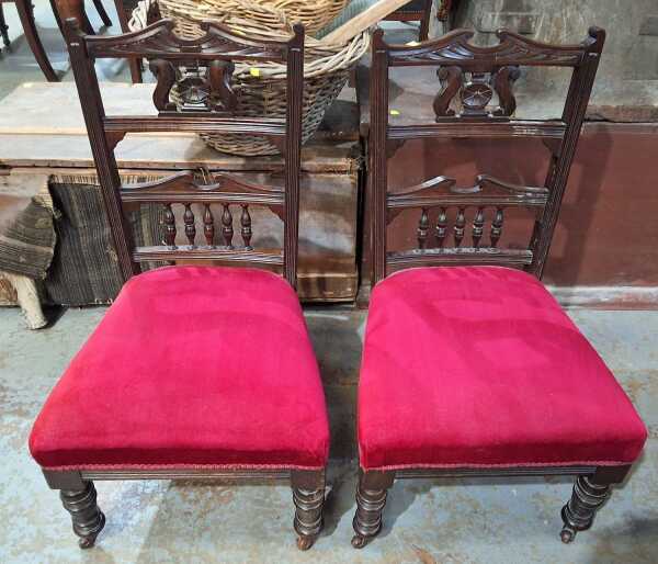 BEDROOM CHAIRS