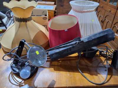 300 · LIGHTING LOT