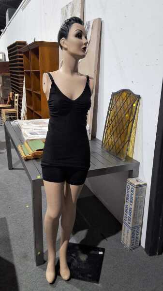 MANNEQUIN