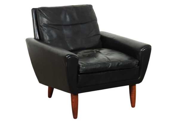 MODEL 64 LEATHER ARMCHAIR