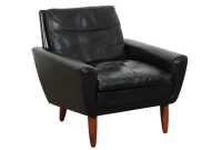 MODEL 64 LEATHER ARMCHAIR