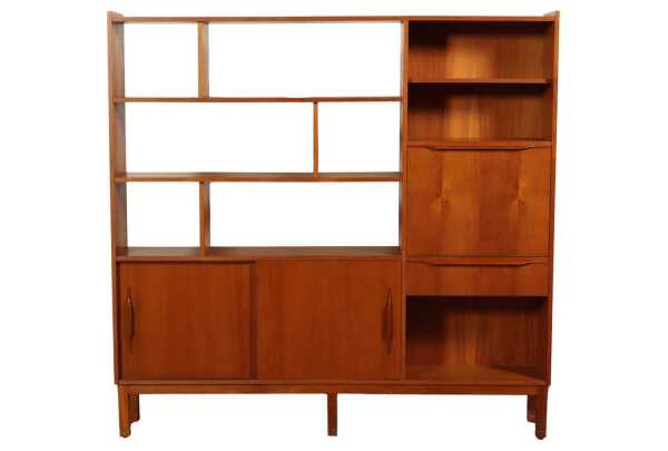 ROOM DIVIDER
