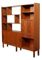 ROOM DIVIDER - 2