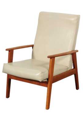 Ronnie Tv Chair