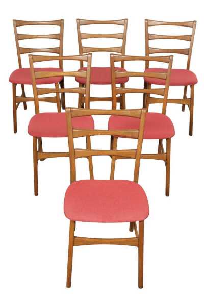 SET OF DINING CHAIRS