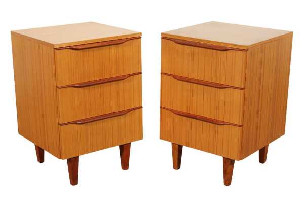 PAIR OF BEDSIDE DRAWERS