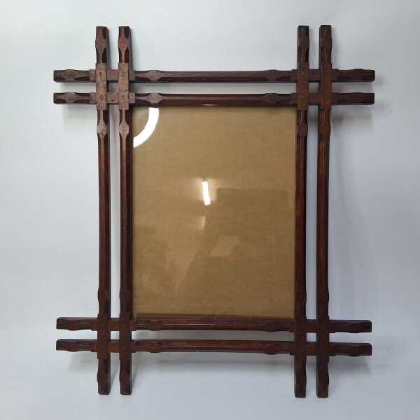 PICTURE FRAME