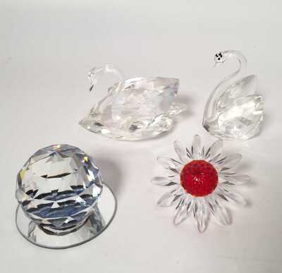 SWAROVSKI CRYSTAL