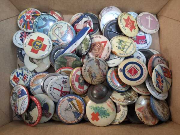 BUTTON DAY BADGES
