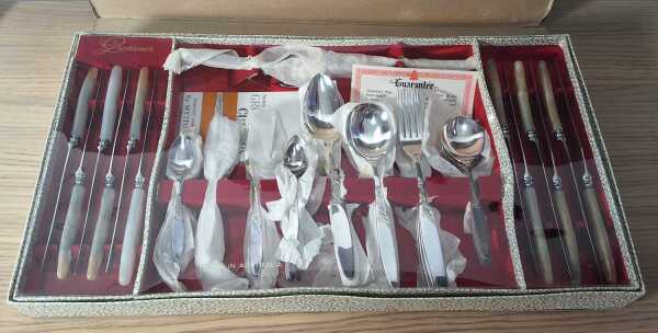 GROSVENOR CUTLERY