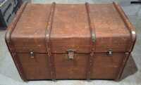 STEAMER TRUNK