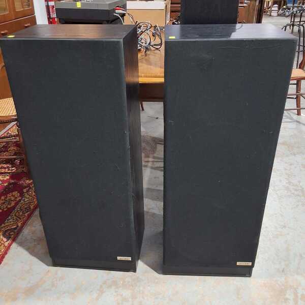 STEREO SPEAKERS