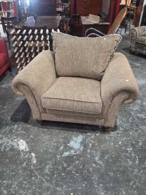 298 · ARM CHAIR
