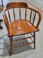 CAPTAINS CHAIR