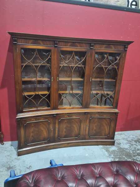 DISPALY CABINET