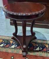 OCCASIONAL TABLE