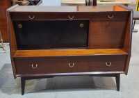 SIDEBOARD