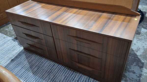 CHEST OF DRAWERS