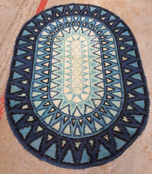 SHAG RUG