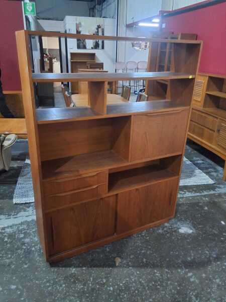 WALL UNIT