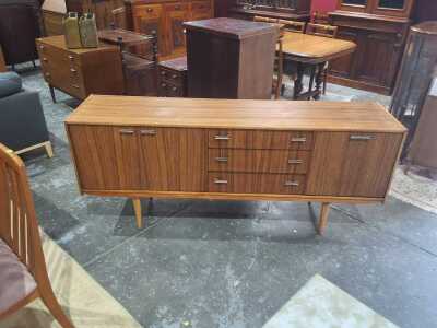 137 · SIDEBOARD