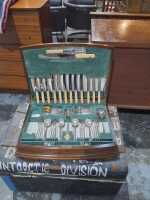 CUTLERY CANTEEN