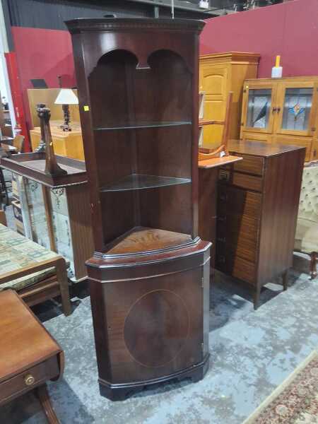 CORNER CABINET