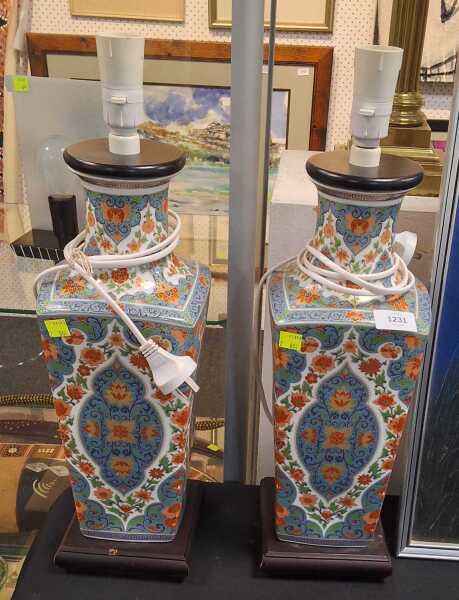 TABLE LAMPS