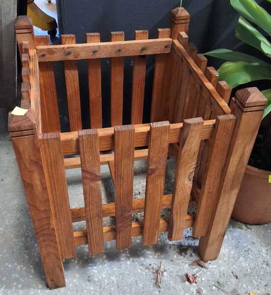 PLANTER BOX