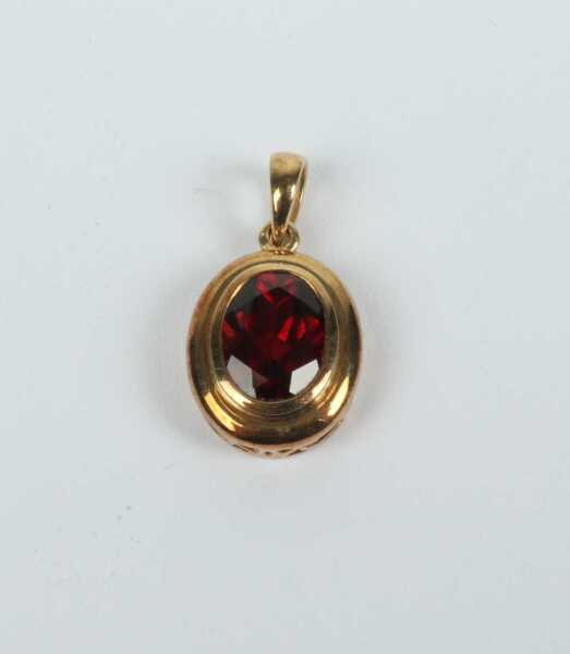 GOLD PENDANT