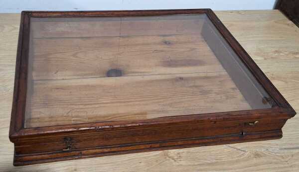 DISPLAY CASE