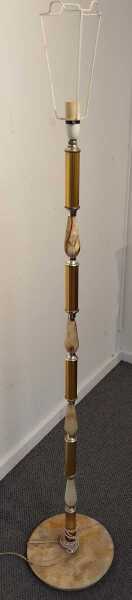 STANDARD LAMP