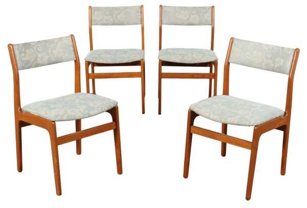 SET OF DINING CHAIRS